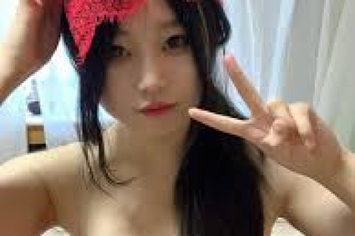 被黑人驮在肩上和孔令辉同居11年的马苏现在依旧孑然一身