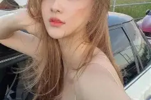 刚分手一周！八卦媒体爆料：维尼修斯在私人场所与数位女性聚会